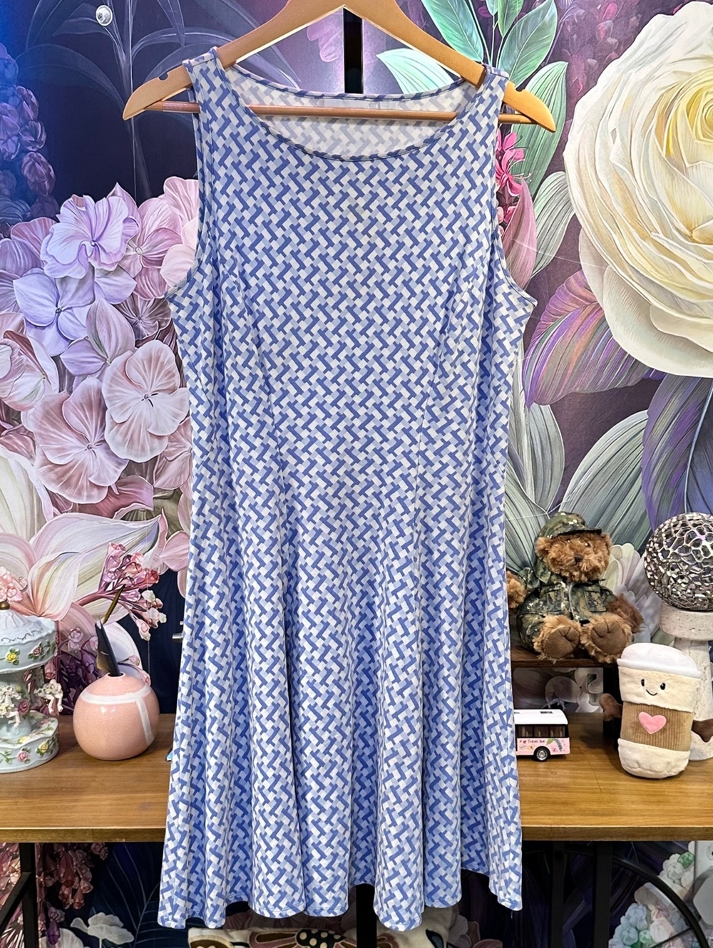 New York & Company Blue White Geometric Sleeveless Midi Dress M